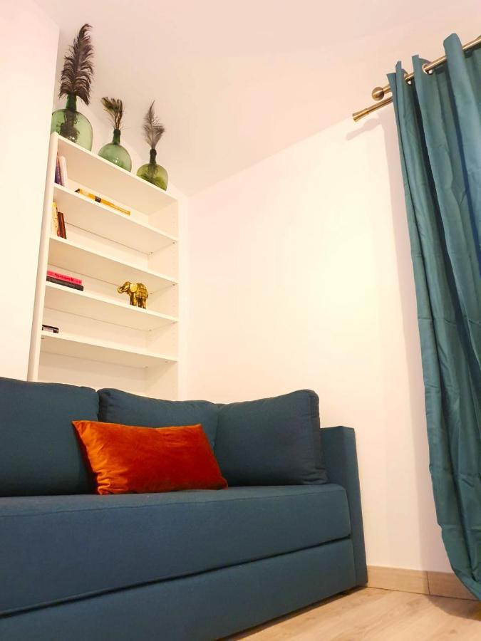 Spiral Stairs Duplex Apartment Figueres  Exterior photo
