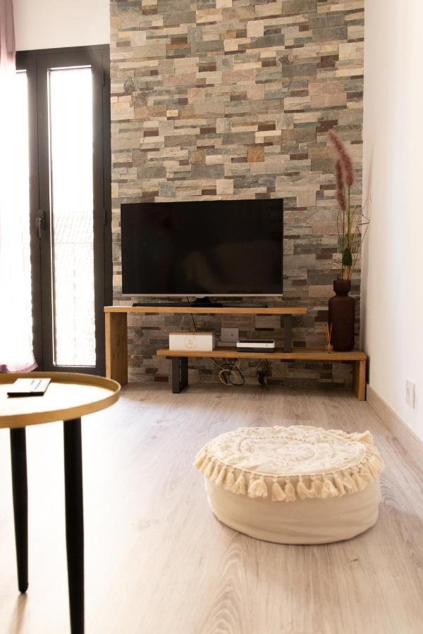 Spiral Stairs Duplex Apartment Figueres  Exterior photo
